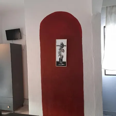Lola's In Aparthotel